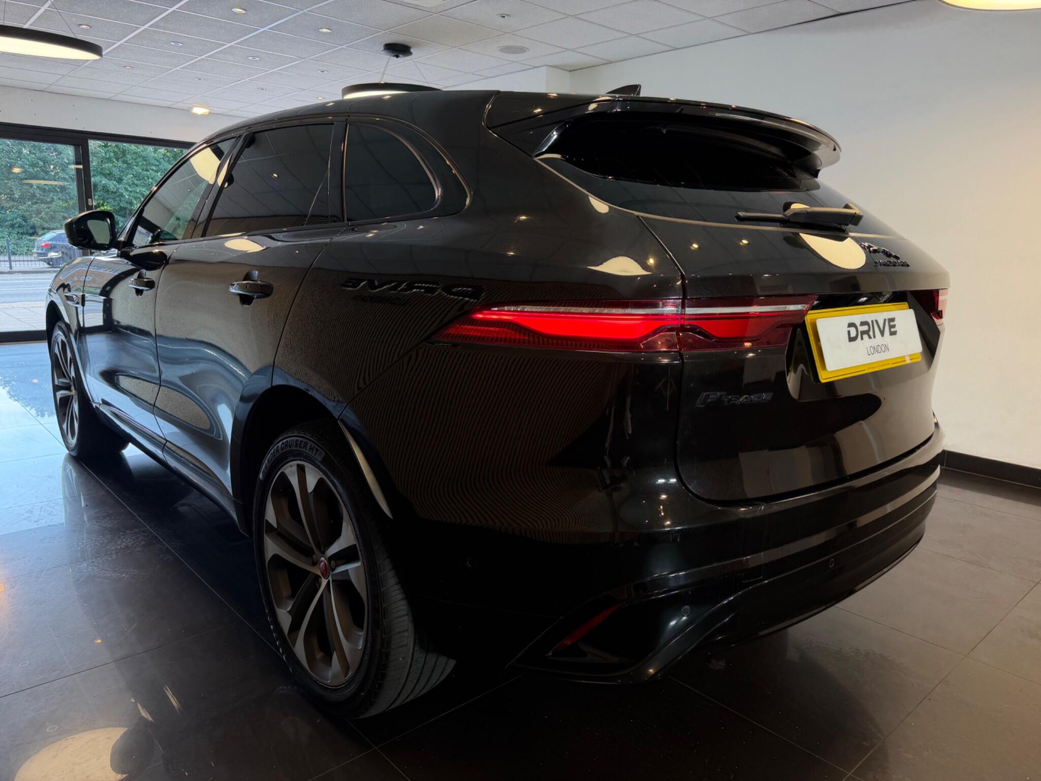 Jaguar F-PACE